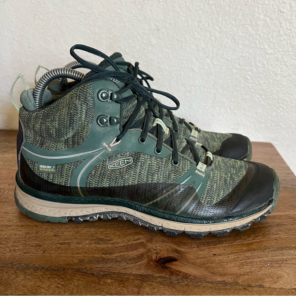 Keen Terradora Women's Size 8.5 Waterproof Hiking Trail Boots Green